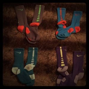 4 pairs of Nike Elite socks